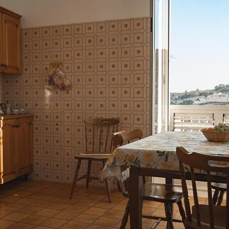 Il Girasole Apartment *